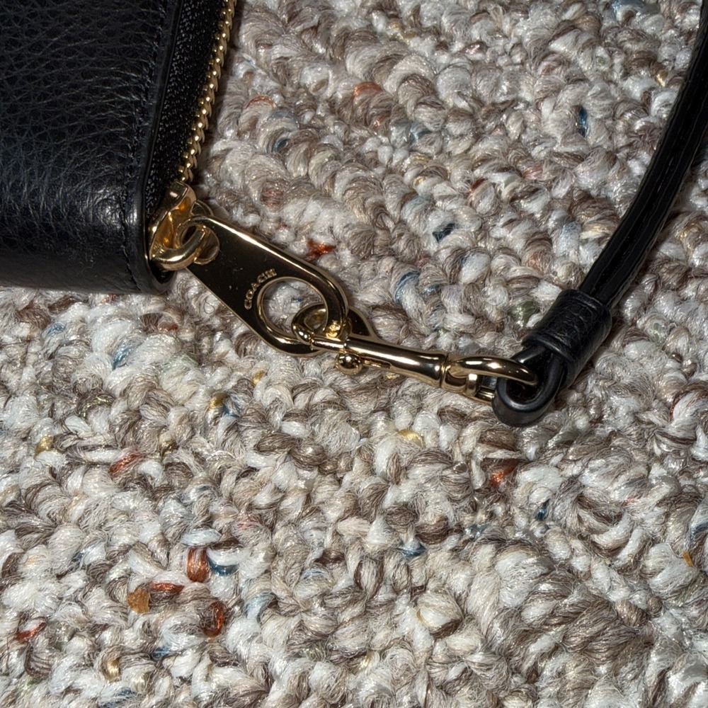 Coach Black‎ Pebble Leather Gold Zip Around Wallet And Wrist Strap C4451 - Picture 5 of 11